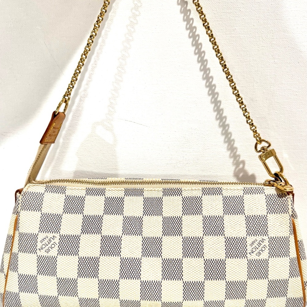 Louis Vuitton Eva Clutch in Damier Azur - Picture 2 of 11